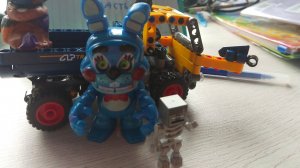 Бонни и зимогор побег от зомби часть 1