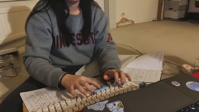 study with me at home - bt21 retro keyboard (mang!) - 25 min lo-fi смотреть онлайн