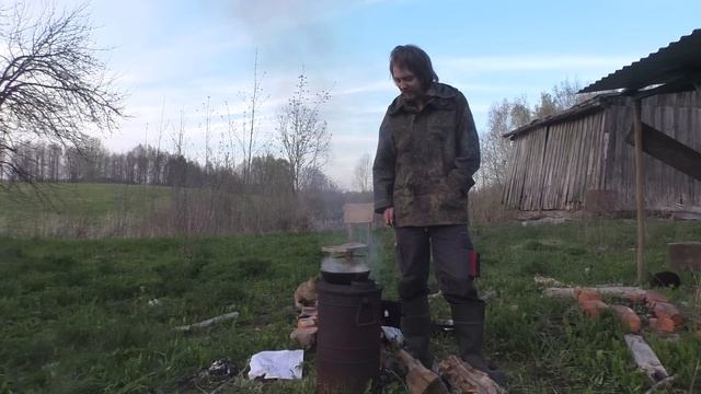 КУХНЯ ОТШЕЛЬНИКА!!! МАКАРОНЫ С ТУШЕНКОЙ... смотреть онлайн