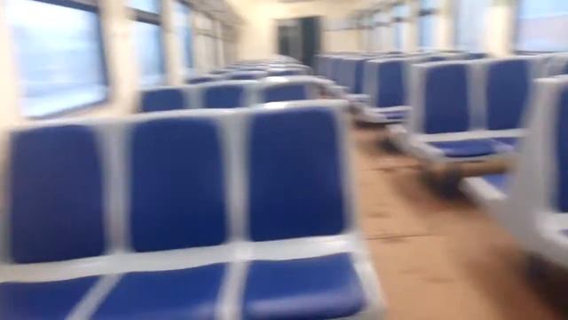 Горьковское направление, электричка пустая совсем.