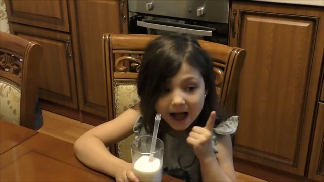 ПРИВИДЕНИЯ В НАШЕМ ДОМЕ! ? ? Мира с Никой очень напуганы Для детей KIDS Children смотреть онлайн