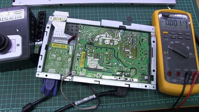 Falla tipica de monitores, muy facil de reparar. Otro mas смотреть онлайн