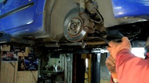 Peugeot 206 - Ремонт. Замена нижних рычагов.