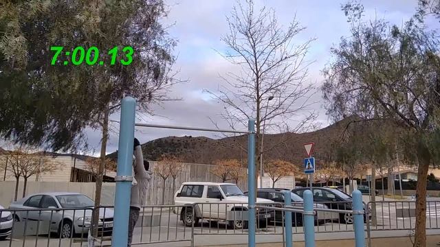 ПАРИ на 1000$. 40 подтягиваний + 40 отжиманий на брусьях за 10 мин. смотреть онлайн