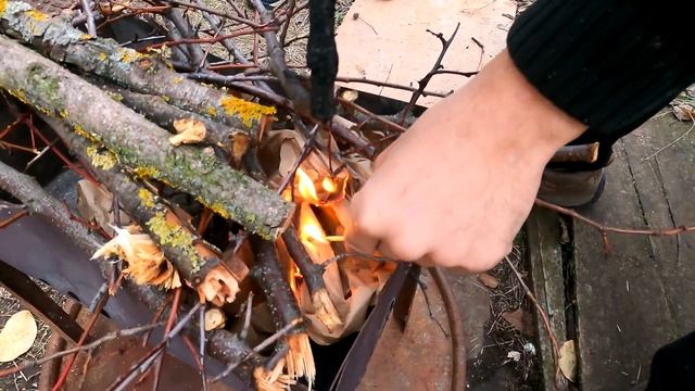Отключение света на даче. Сверлим лунки под столбы. Вторая кровать в комнате | Европейская дача смотреть онлайн