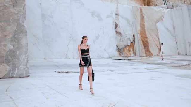 ELISABETTA FRANCHI SS22 FASHION SHOW смотреть онлайн