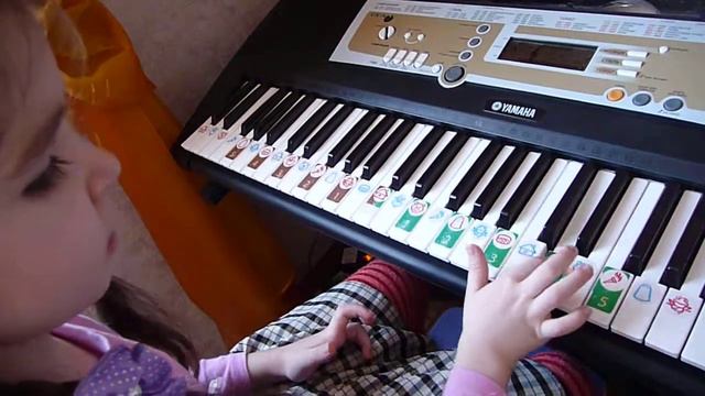 Программа Софт Моцарт. Ганон правой рукой. Настя, 5 лет. смотреть онлайн