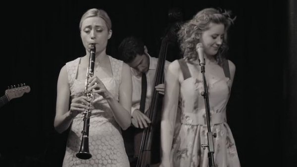 Tu Vuo Fa LAmericano Hetty the Jazzato Band