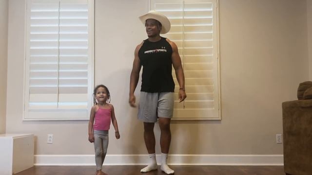 GIT UP DANCE CHALLENGE BY NFL PLAYER - DADDY DAUGHTER - BLANCO BROWN * cutest video ever * смотреть онлайн