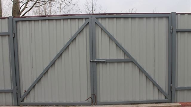 Забор из профлиста.Все секреты!Супер просто!!!