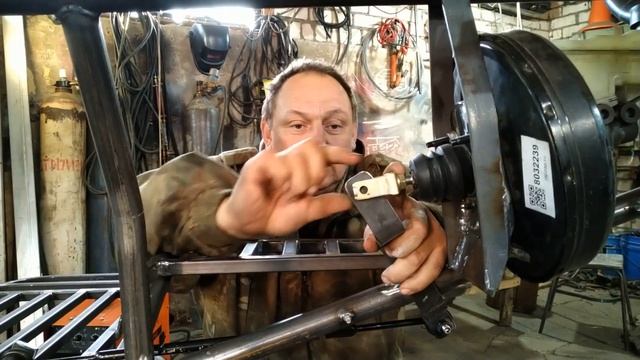 Изобретаем тормоза на руль КВАДРОЦИКЛА. Продолжение постройки вездехода. смотреть онлайн