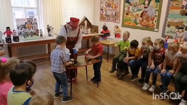 Экскурсия в Центр прикладного и художественного творчества (старшая группа "Пчелка") смотреть онлайн