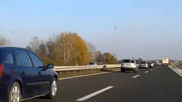 AUDI A6 C4 PROTIV AUDIA R8 смотреть онлайн