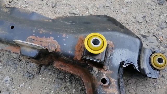 Заміна сайленблоків підрамника Леганза