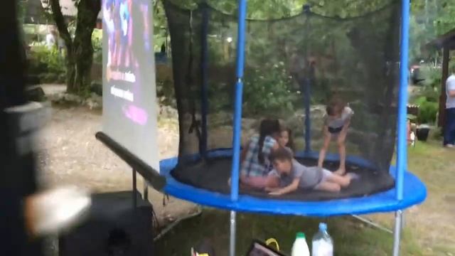 Караоке на природе смотреть онлайн