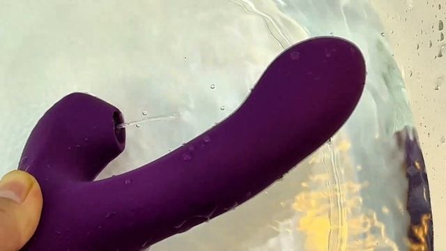 OMG, This dual suction vibration adult toy is seriously amazing!! смотреть онлайн