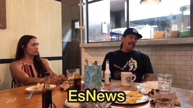 Danny Trejo Meets Boxing Star Senisa Estrada & Singer Baby Bash - ESNEWS BOXING смотреть онлайн