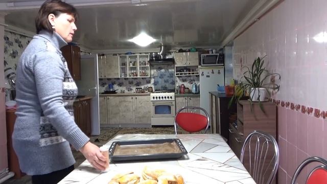 Пока готовили Сочники успели поговорить и дымоход почистить смотреть онлайн
