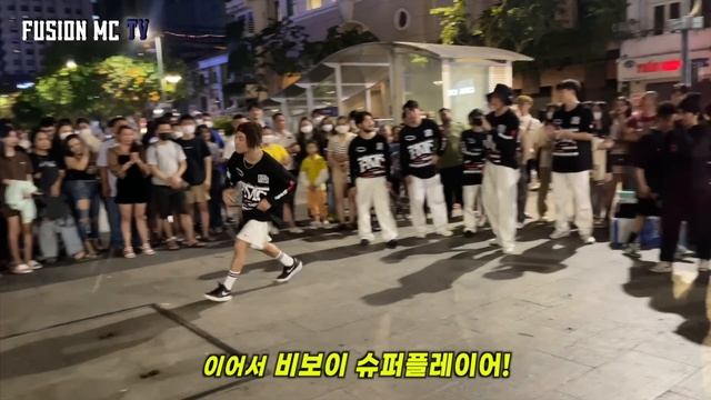베트남 현지 비보이 버스킹에 깜짝 난입한 한국 비보이팀! 반응 소름! Amazing Korean Breakdancing Street Show in Vietnam! смотреть онлайн