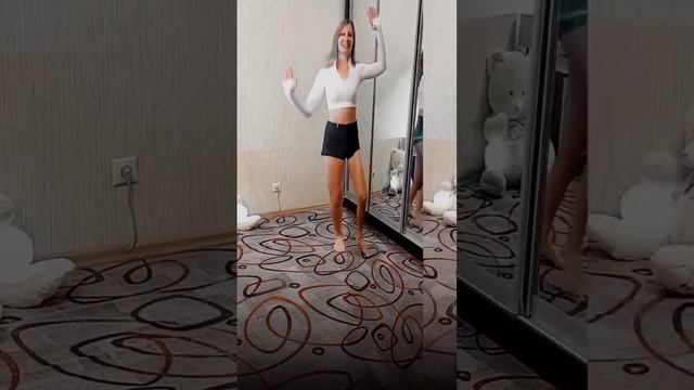 КАРДИО ПРЕСС / РАСПИСАНИЕ бесплатных тренировок в закреп . комментарии ✔️ #упражнения #фитнес смотреть онлайн