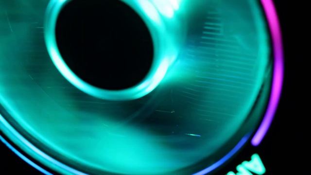 Wraith Prism RGB Cooler on an AMD Ryzen 9 CPU смотреть онлайн