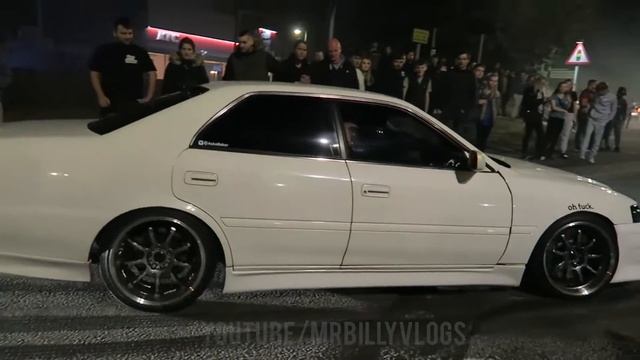 Toyota Chaser JZX100 DRIFTING AT MEET! смотреть онлайн