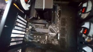 демонстрация ARDOR GAMING Rare M2 ARGB