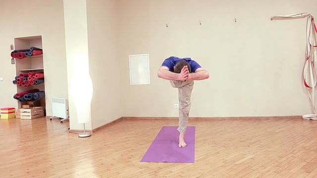 СУРЬЯ УДЛИНЁННАЯ смотреть онлайн