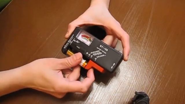 Тестер заряда батареек с Aliexpress смотреть онлайн