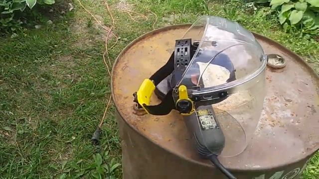 ВСКРЫВАЮ КРЫШКУ БОЧКИ "БОЛГАРКОЙ" смотреть онлайн