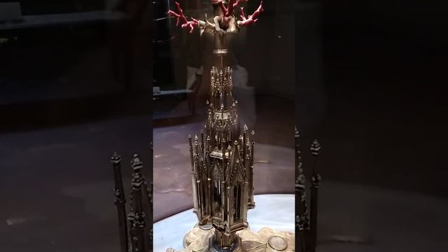 Золотое дерево жизни в Лучиньано Тоскана Италия смотреть онлайн