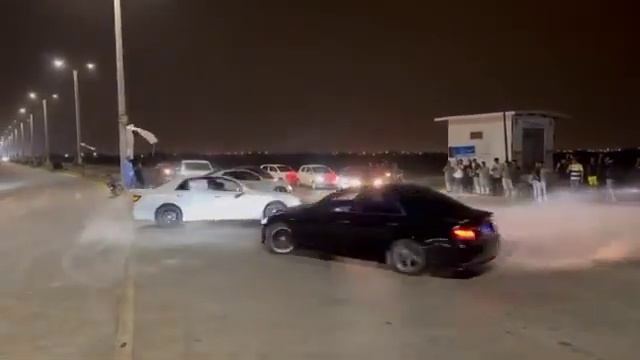 Toyota Mark X | Burnout | Drifting | Couple Donut - ignition studio смотреть онлайн