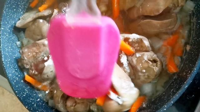Рецепт куриной печени в сливочном сметанном соусе для малышей смотреть онлайн