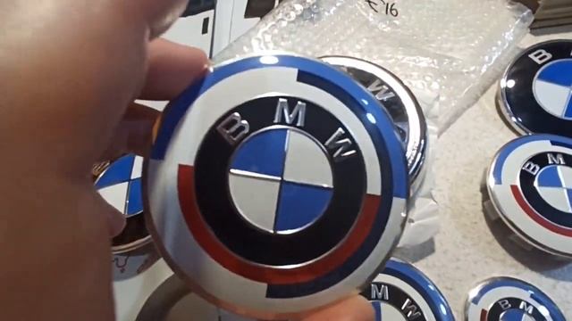 Юбилейные наклвдки на эмблему BMW. смотреть онлайн