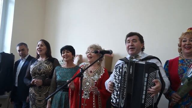 Л.Аминова, Р.ЛЮКМАНОВ Цвето́к сча́стья ТКЦ. 21.04.2019 (06) смотреть онлайн