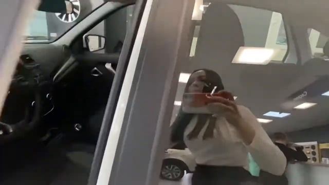 Granta лифтбек в комплектации Luxe 2022 года смотреть онлайн