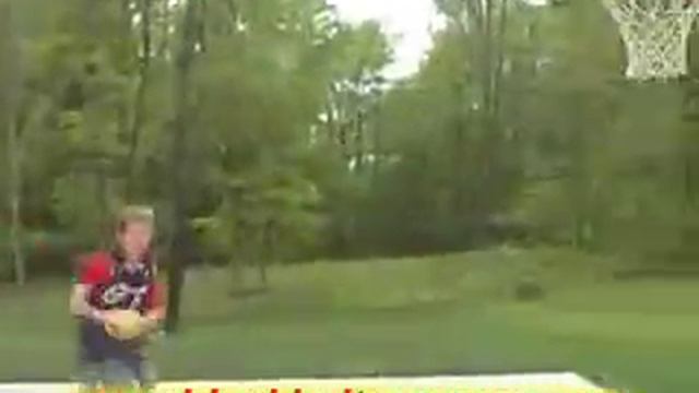 LeBron and M.J.-How to DUNK a B-ball смотреть онлайн