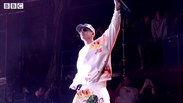 AJ Tracey - Rain (feat. Aitch) (Reading 2021) смотреть онлайн