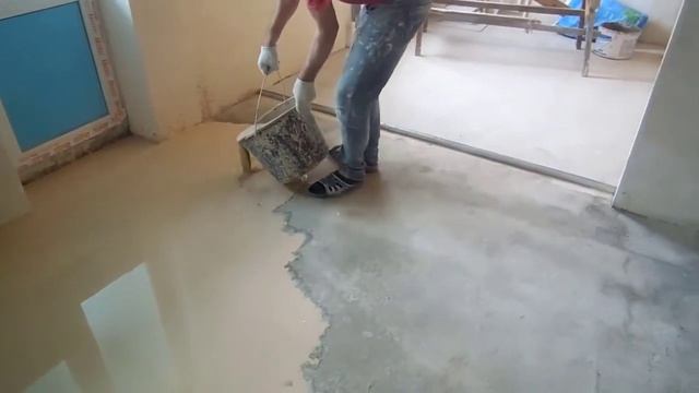 Как залить самовыравнивающийся пол. Разница между наливным полом и стяжкой. смотреть онлайн