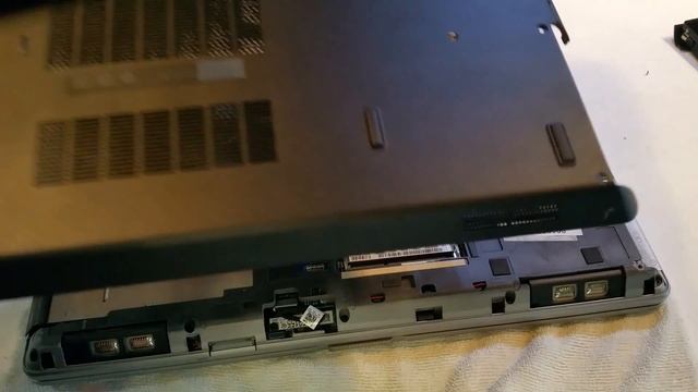 How to upgrade your laptop SSD hard drive and keep your Operating System смотреть онлайн