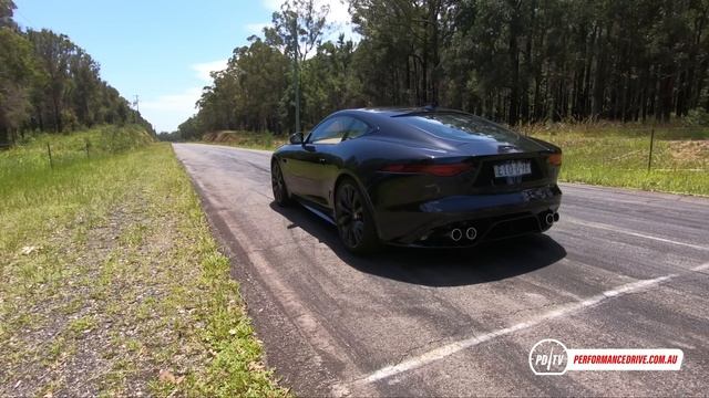 2021 Jaguar F-Type R 0-100km/h & engine sound смотреть онлайн