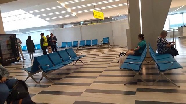 В ЗОНЕ ВЫЛЕТА НОВОГО ЗДАНИЯ АЭРОПОРТА ЮЖНО-САХАЛИНСКА смотреть онлайн