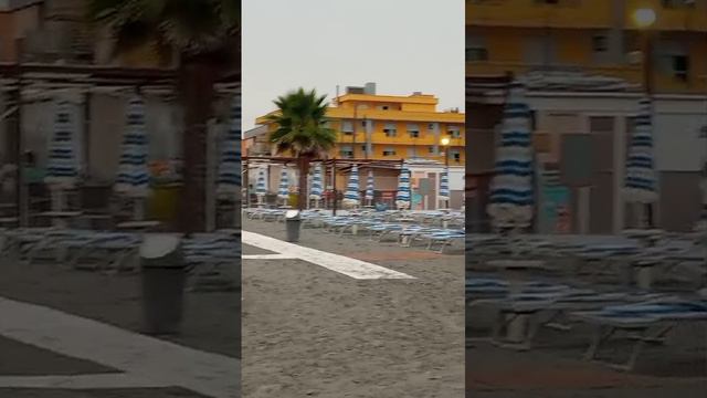 Обстановка на пляжах в Италии Римини. 2024