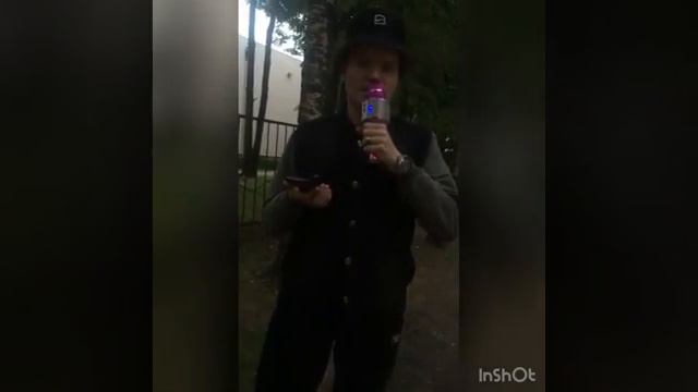 Он поёт микрофон крутой чел смотреть онлайн