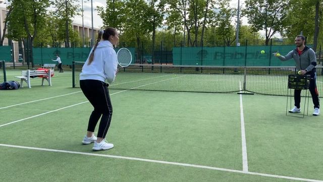 Большой теннис урок. Вращение, хлёст, разгон ракетки смотреть онлайн