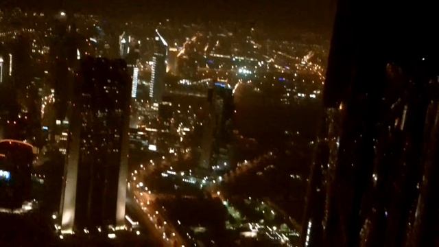 Дубаи: вид с Бурдж Калифа -1 смотреть онлайн