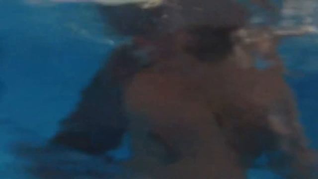 ОТДЫХ У БАССЕЙНА. ПЬЯНАЯ ДИСКОТЕКА. ПОДВОДНЫЕ ТАНЦЫ смотреть онлайн