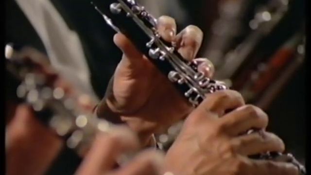 Shostakovich: Symphony No. 9 - Bernstein conducts смотреть онлайн