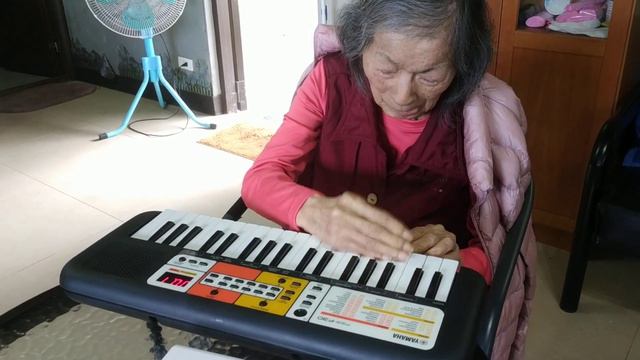 Yamaha PSS-F30 樂齡手部運動 смотреть онлайн
