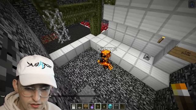 I Secretly Installed Parasites in my Friends Minecraft World смотреть онлайн